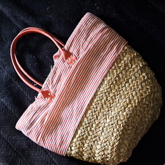 Woven Wicker Big Striped Bow Tote Bag - Picture 2 of 6